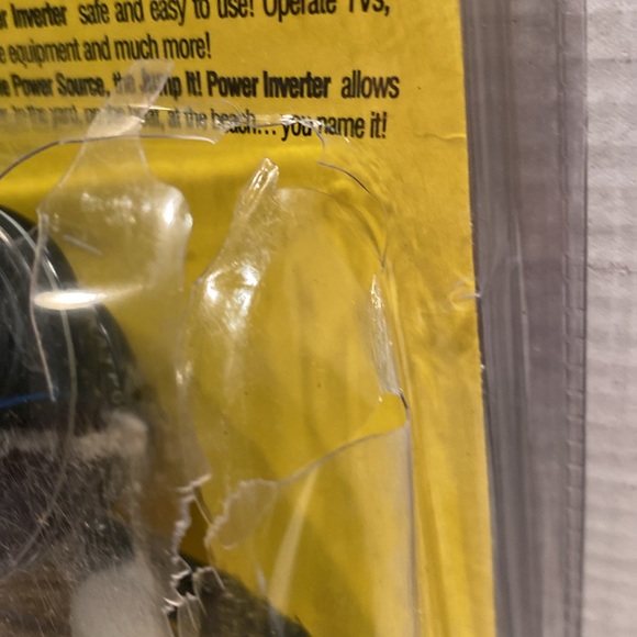 NIP Prestone Portable Power Jump It 300 Watt DC to AC Power Inverter - Picture 7 of 7